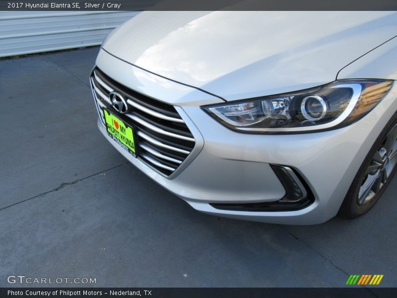 Silver / Gray 2017 Hyundai Elantra SE