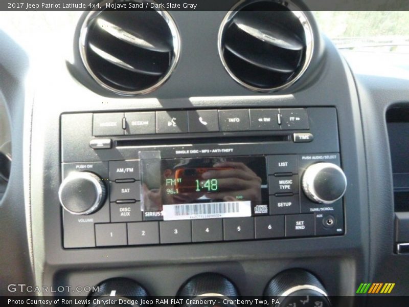 Mojave Sand / Dark Slate Gray 2017 Jeep Patriot Latitude 4x4