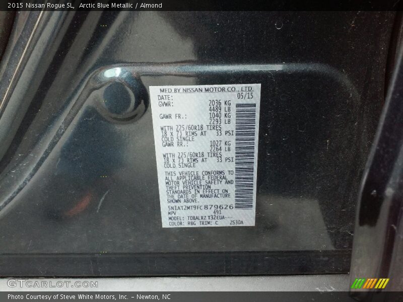 Arctic Blue Metallic / Almond 2015 Nissan Rogue SL