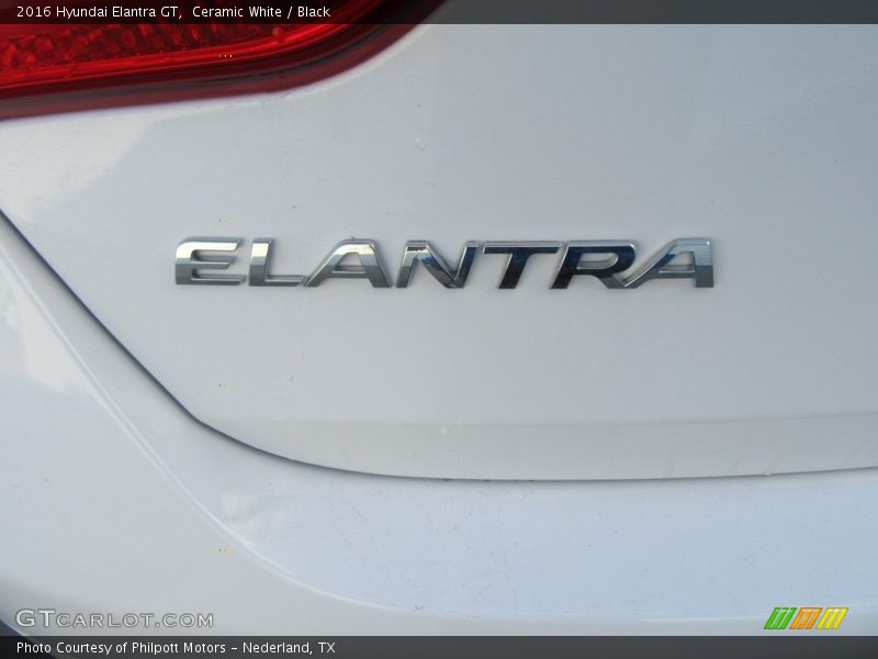 Ceramic White / Black 2016 Hyundai Elantra GT