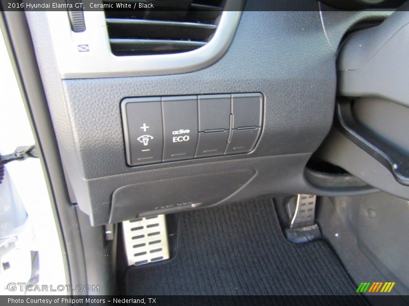 Ceramic White / Black 2016 Hyundai Elantra GT