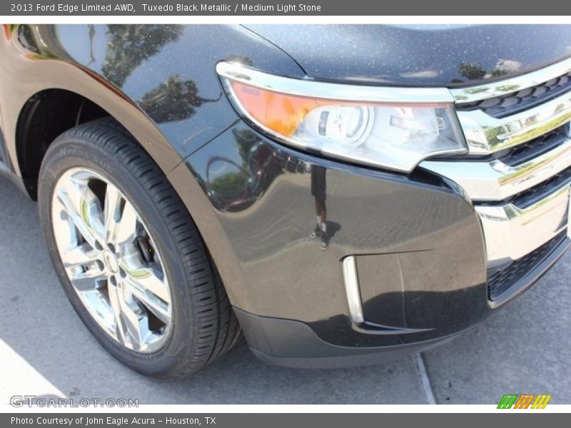 Tuxedo Black Metallic / Medium Light Stone 2013 Ford Edge Limited AWD