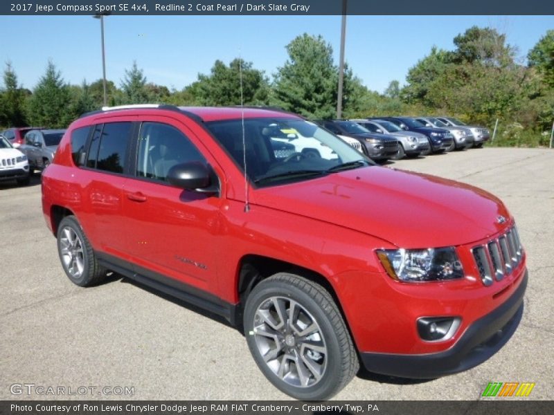 Front 3/4 View of 2017 Compass Sport SE 4x4