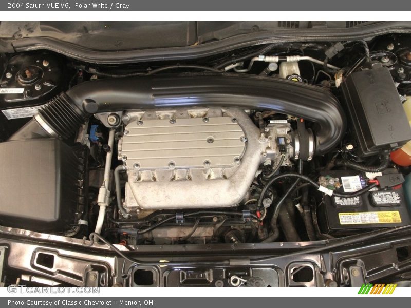 Polar White / Gray 2004 Saturn VUE V6