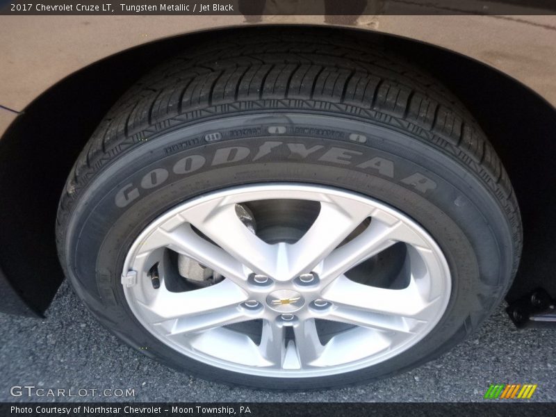 Tungsten Metallic / Jet Black 2017 Chevrolet Cruze LT