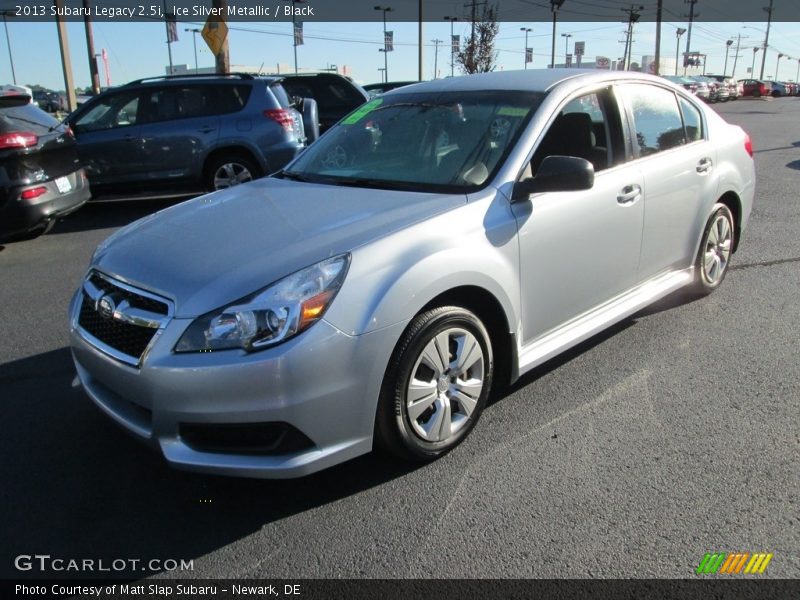 Front 3/4 View of 2013 Legacy 2.5i