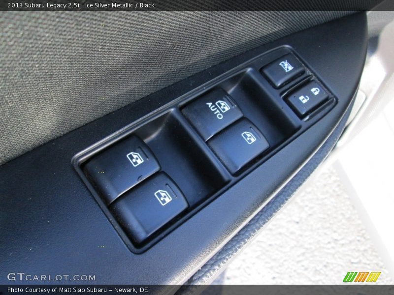Ice Silver Metallic / Black 2013 Subaru Legacy 2.5i