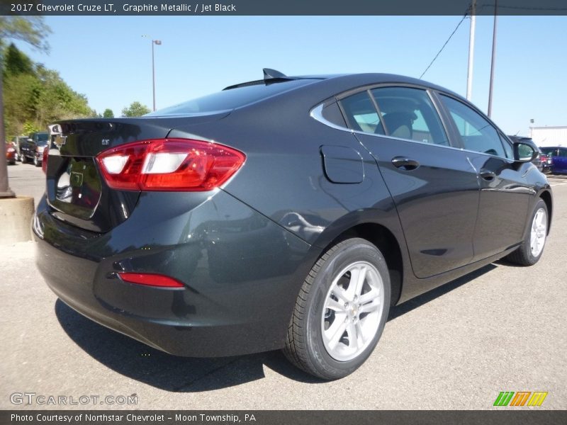 Graphite Metallic / Jet Black 2017 Chevrolet Cruze LT