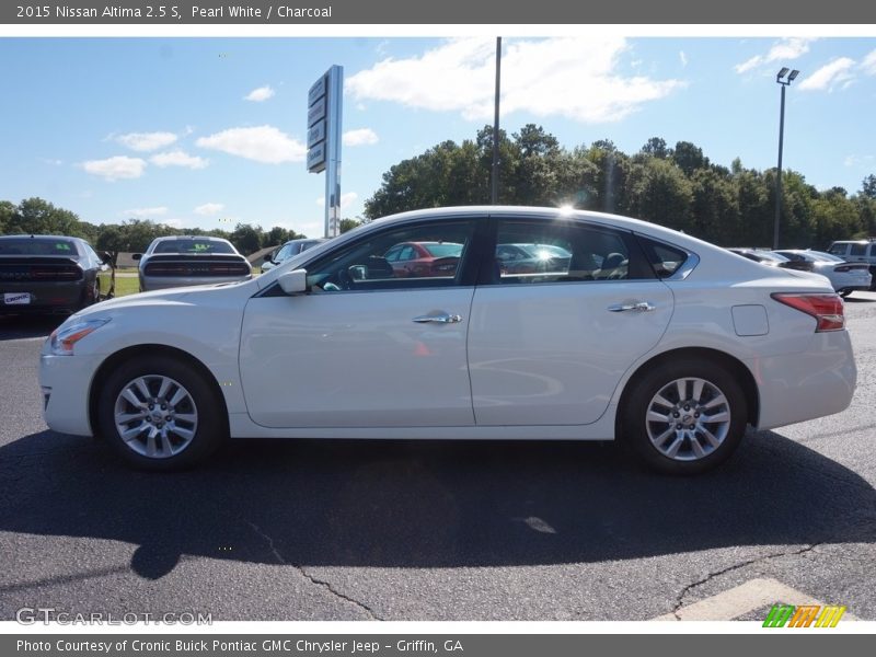 Pearl White / Charcoal 2015 Nissan Altima 2.5 S