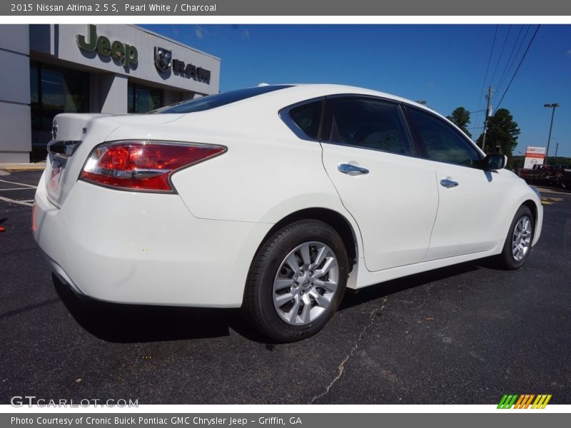 Pearl White / Charcoal 2015 Nissan Altima 2.5 S