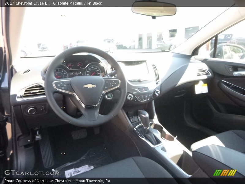 Graphite Metallic / Jet Black 2017 Chevrolet Cruze LT
