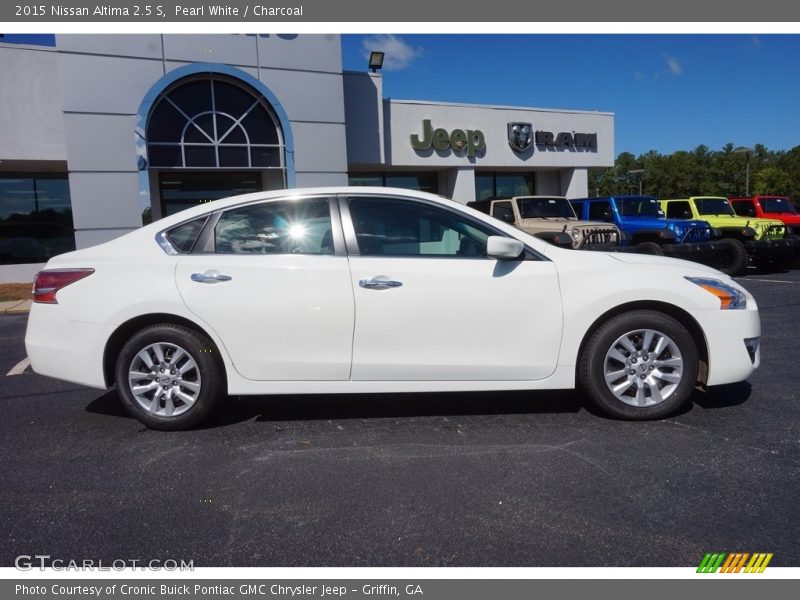 Pearl White / Charcoal 2015 Nissan Altima 2.5 S