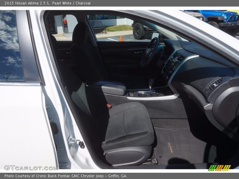 Pearl White / Charcoal 2015 Nissan Altima 2.5 S