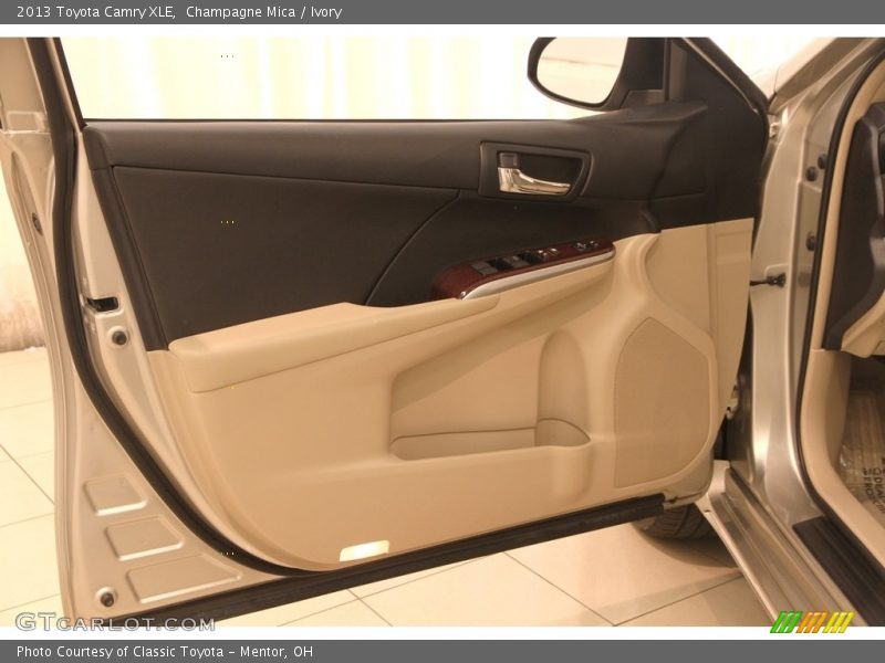 Champagne Mica / Ivory 2013 Toyota Camry XLE
