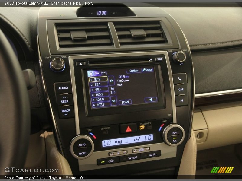 Champagne Mica / Ivory 2013 Toyota Camry XLE