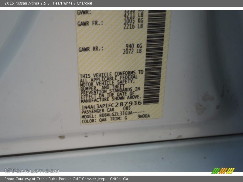 Pearl White / Charcoal 2015 Nissan Altima 2.5 S