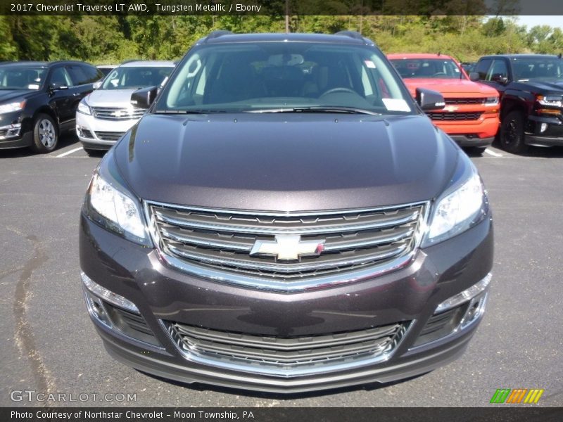 Tungsten Metallic / Ebony 2017 Chevrolet Traverse LT AWD