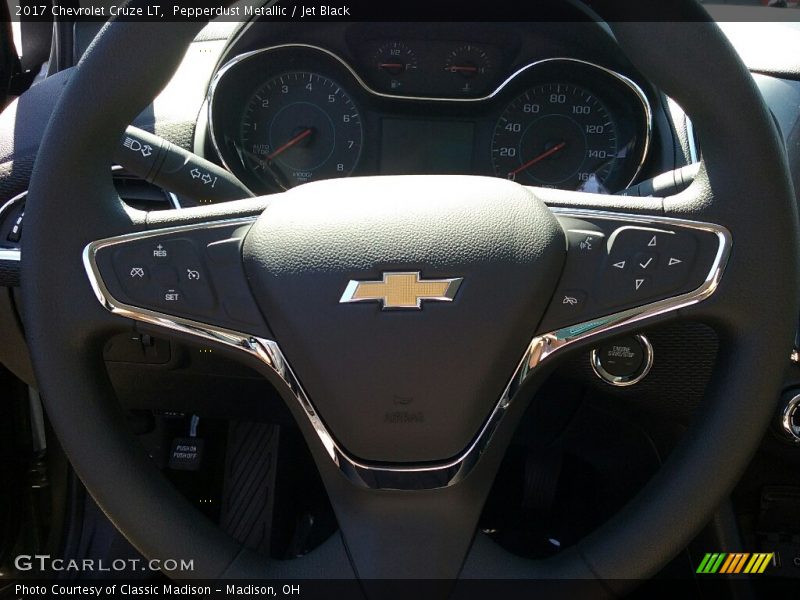 Pepperdust Metallic / Jet Black 2017 Chevrolet Cruze LT