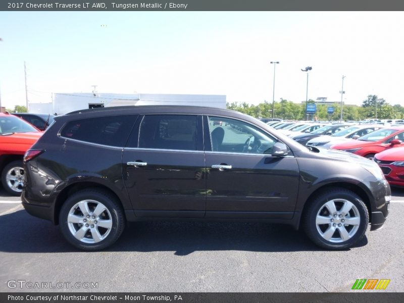 Tungsten Metallic / Ebony 2017 Chevrolet Traverse LT AWD