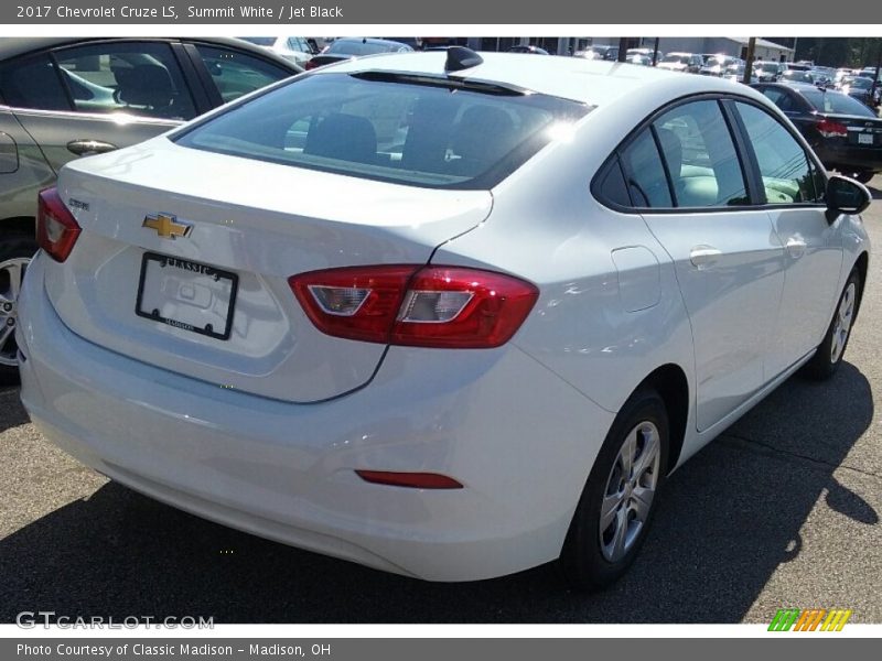 Summit White / Jet Black 2017 Chevrolet Cruze LS