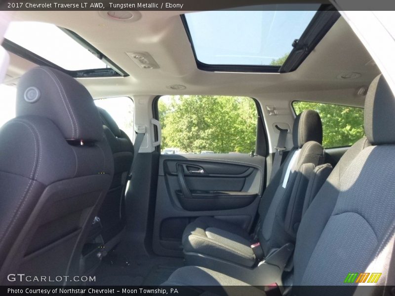 Tungsten Metallic / Ebony 2017 Chevrolet Traverse LT AWD
