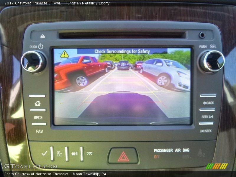 Tungsten Metallic / Ebony 2017 Chevrolet Traverse LT AWD