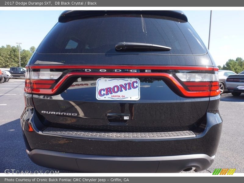 DB Black Crystal / Black 2017 Dodge Durango SXT