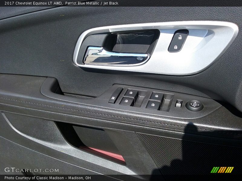 Patriot Blue Metallic / Jet Black 2017 Chevrolet Equinox LT AWD