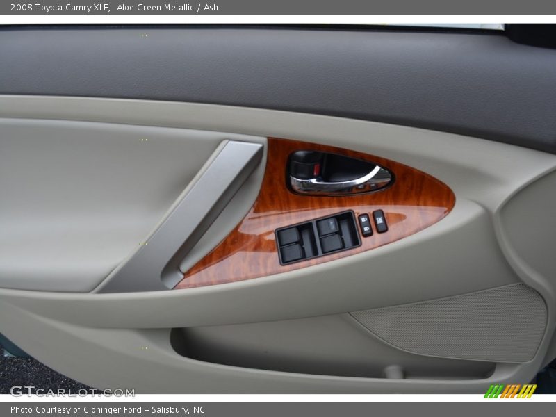 Aloe Green Metallic / Ash 2008 Toyota Camry XLE