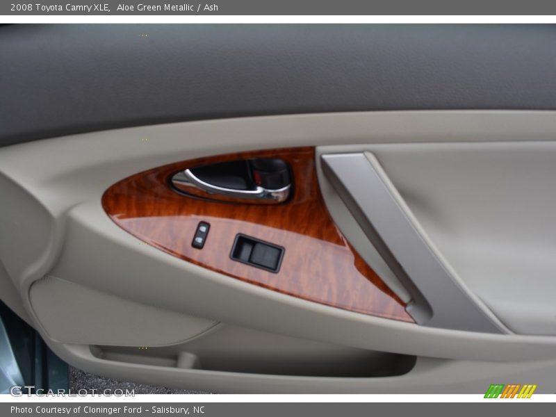 Aloe Green Metallic / Ash 2008 Toyota Camry XLE
