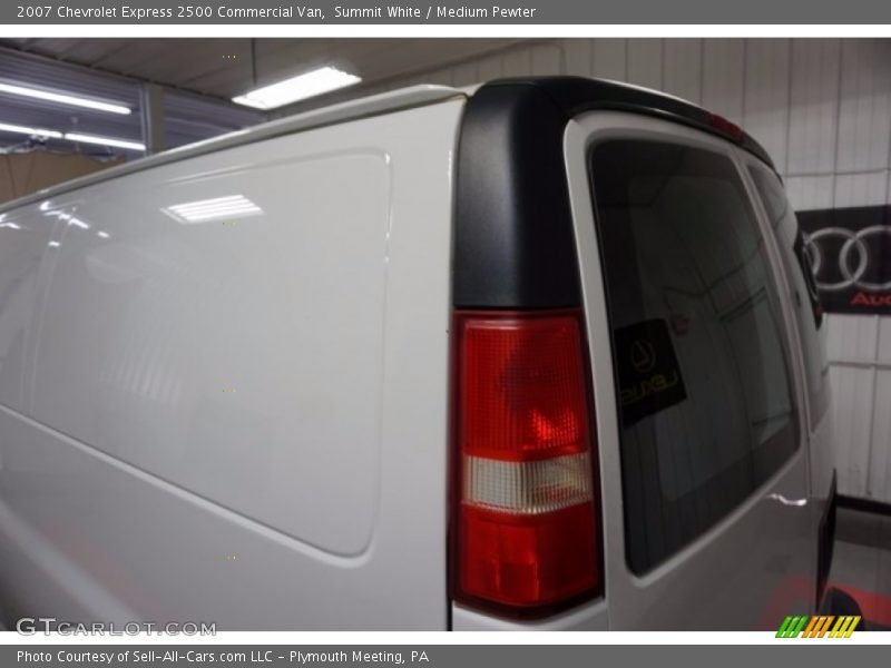 Summit White / Medium Pewter 2007 Chevrolet Express 2500 Commercial Van
