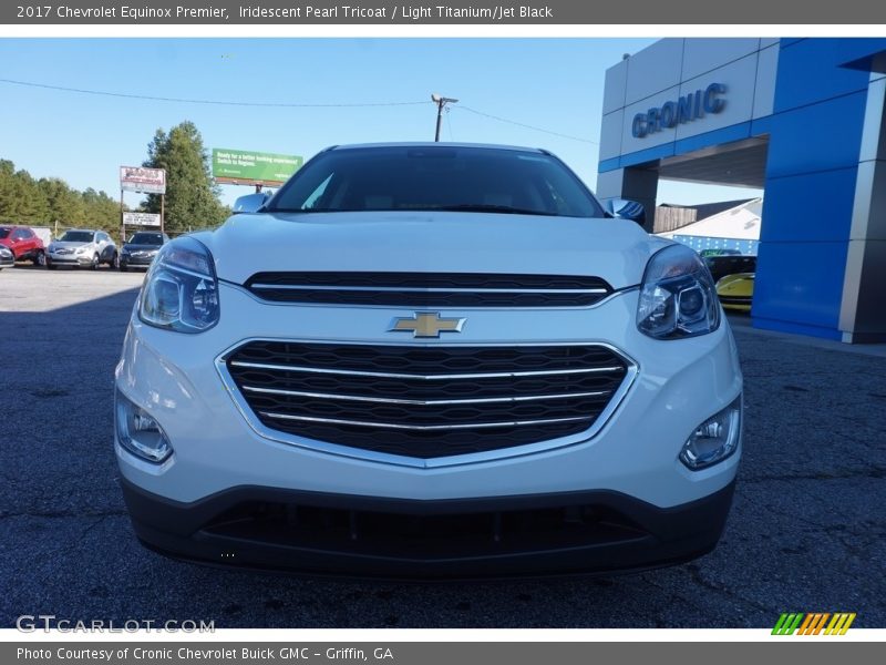 Iridescent Pearl Tricoat / Light Titanium/Jet Black 2017 Chevrolet Equinox Premier