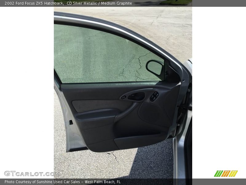 CD Silver Metallic / Medium Graphite 2002 Ford Focus ZX5 Hatchback