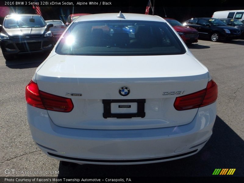 Alpine White / Black 2016 BMW 3 Series 328i xDrive Sedan