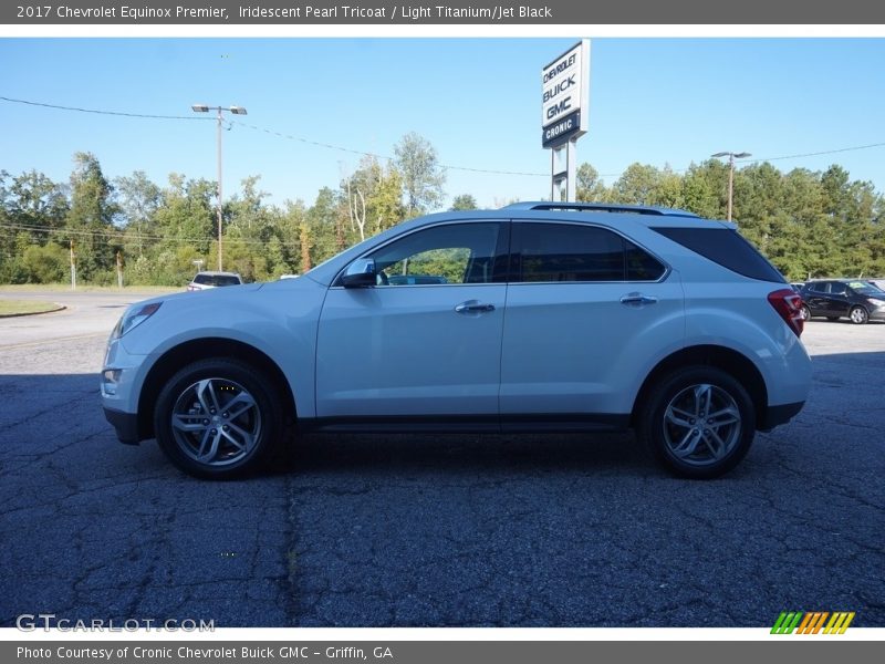 Iridescent Pearl Tricoat / Light Titanium/Jet Black 2017 Chevrolet Equinox Premier