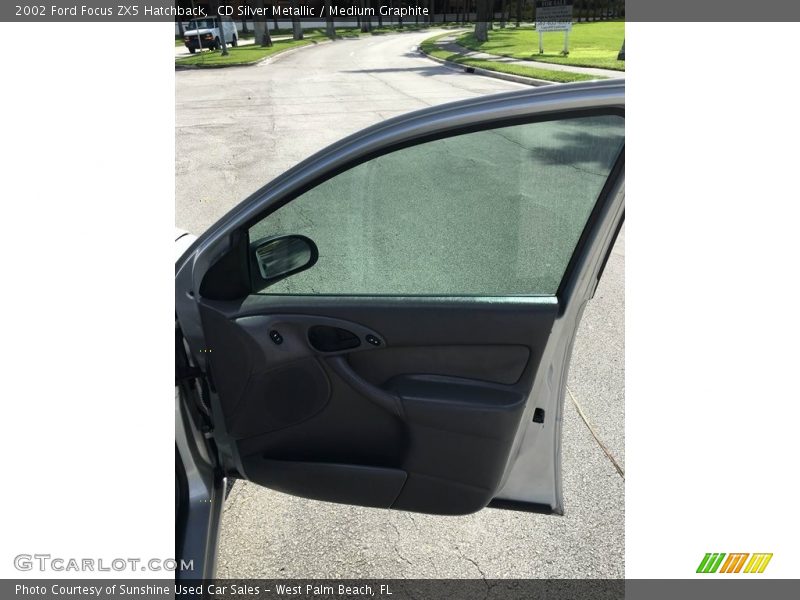 CD Silver Metallic / Medium Graphite 2002 Ford Focus ZX5 Hatchback