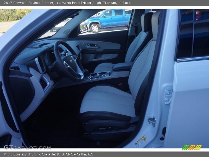 Iridescent Pearl Tricoat / Light Titanium/Jet Black 2017 Chevrolet Equinox Premier