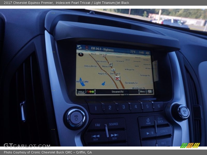 Iridescent Pearl Tricoat / Light Titanium/Jet Black 2017 Chevrolet Equinox Premier