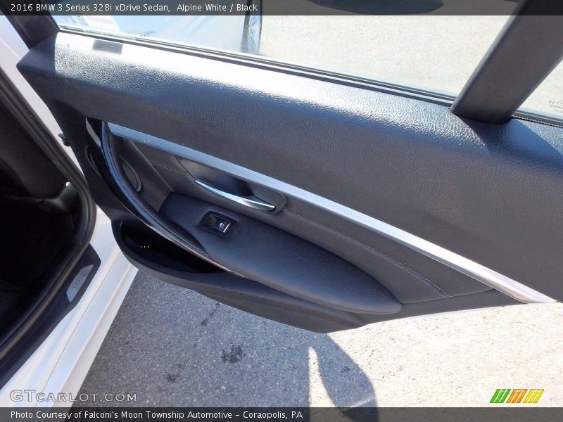 Alpine White / Black 2016 BMW 3 Series 328i xDrive Sedan