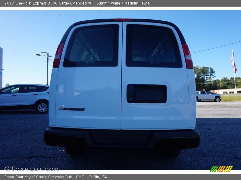Summit White / Medium Pewter 2017 Chevrolet Express 3500 Cargo Extended WT