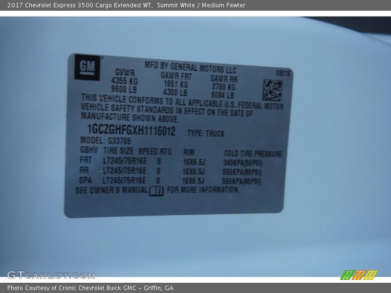Summit White / Medium Pewter 2017 Chevrolet Express 3500 Cargo Extended WT