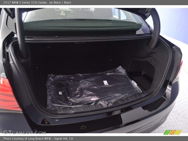 Jet Black / Black 2017 BMW 3 Series 320i Sedan