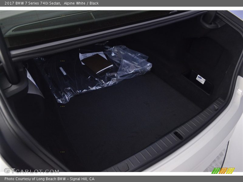Alpine White / Black 2017 BMW 7 Series 740i Sedan