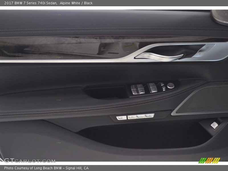 Alpine White / Black 2017 BMW 7 Series 740i Sedan