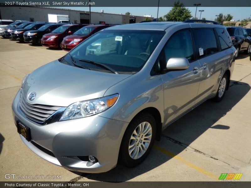 Silver Sky Metallic / Ash 2017 Toyota Sienna XLE