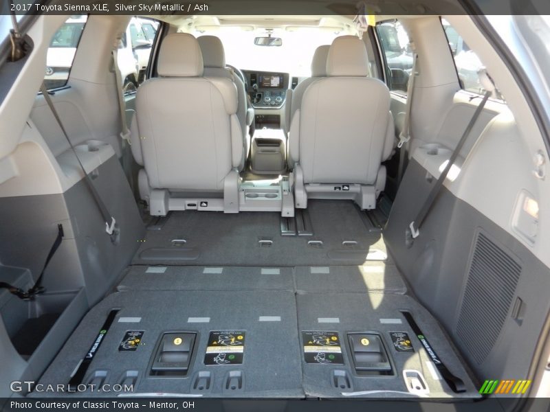 Silver Sky Metallic / Ash 2017 Toyota Sienna XLE