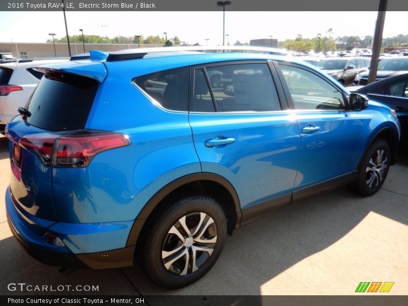 Electric Storm Blue / Black 2016 Toyota RAV4 LE