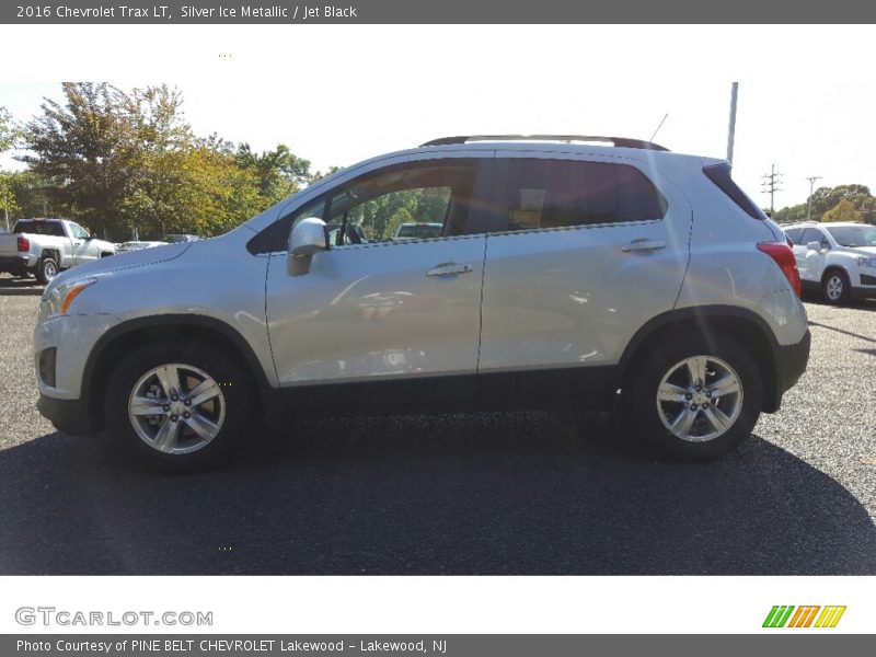 Silver Ice Metallic / Jet Black 2016 Chevrolet Trax LT