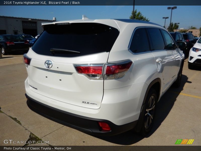Blizzard Pearl / Black 2016 Toyota Highlander XLE