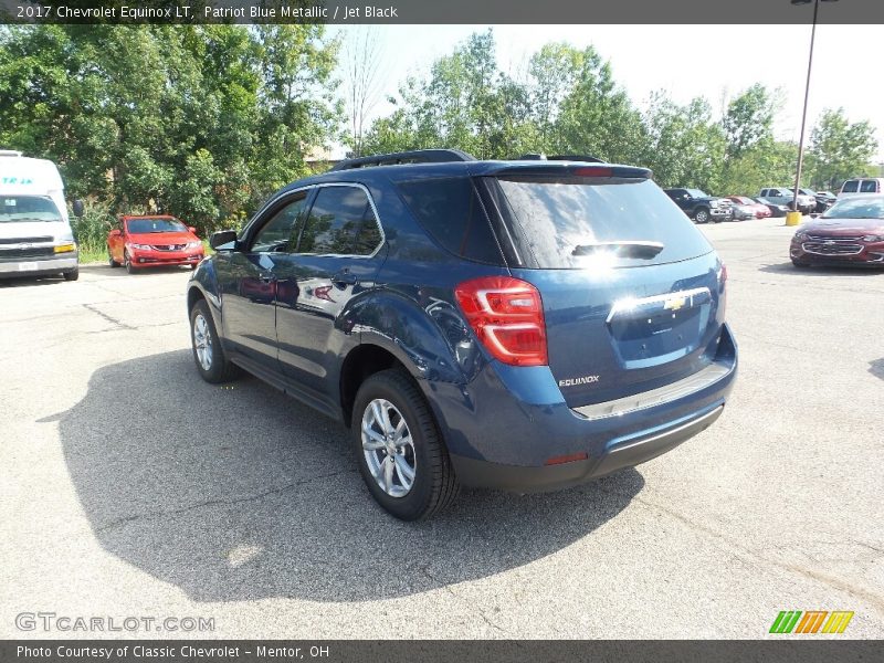 Patriot Blue Metallic / Jet Black 2017 Chevrolet Equinox LT